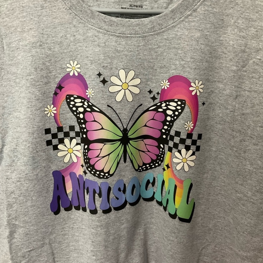 NWOT, Women’s Gray Short Sleeve T-Shirt Size XL Antisocial Colorful Ombré Print